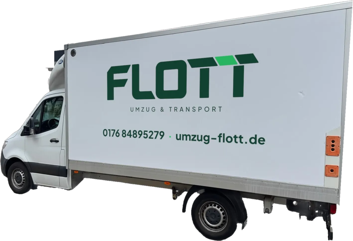 Montage: weißer Flott-Transporter von der Seite mit Schriftzug FLOTT Umzug & Transport, Telefonnummer und Website.